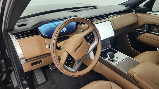 2025 Land Rover Range Rover P550e SE