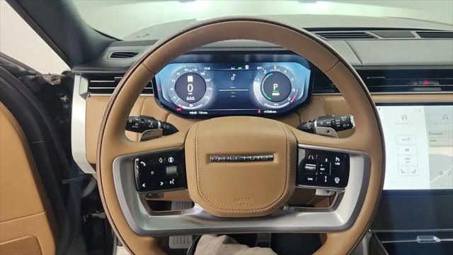 2025 Land Rover Range Rover P550e SE
