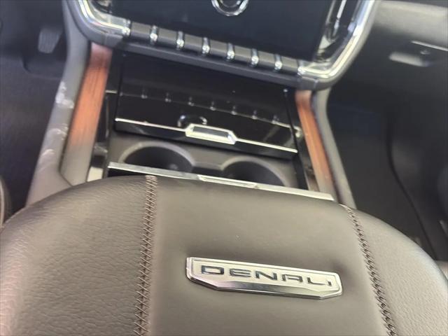 2025 GMC Yukon XL 4WD Denali