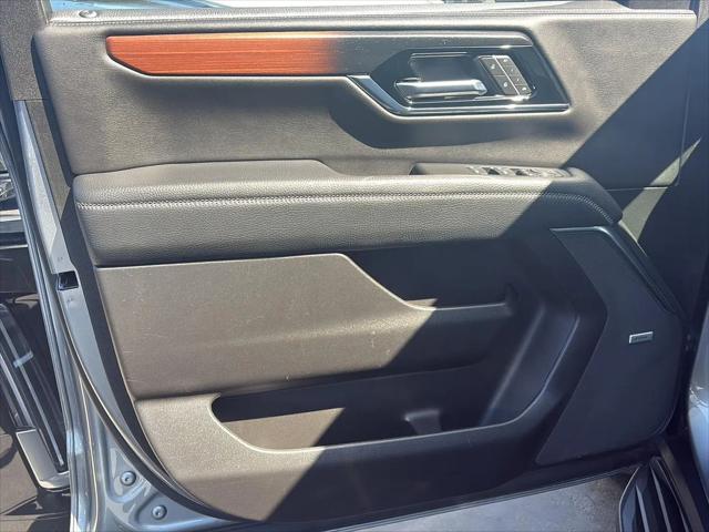 2025 GMC Yukon XL 4WD Denali