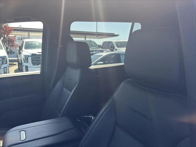 2025 GMC Yukon XL 4WD Denali