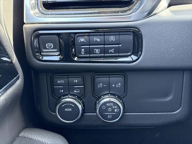 2025 GMC Yukon XL 4WD Denali