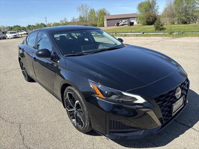 2023 Nissan Altima SR FWD for sale in Wayland, MI