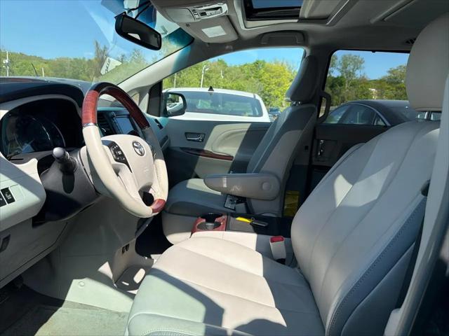 2013 Toyota Sienna Limited 7 Passenger