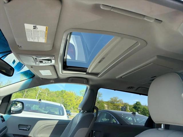 2013 Toyota Sienna Limited 7 Passenger