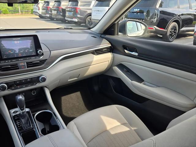 2024 Nissan Altima SV FWD