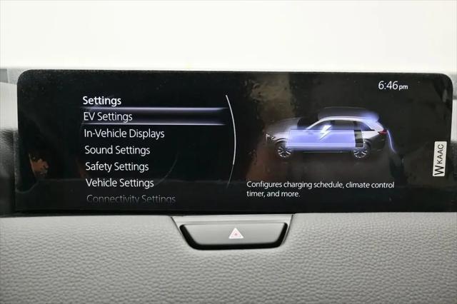 2025 Mazda X-90 Premium Sport