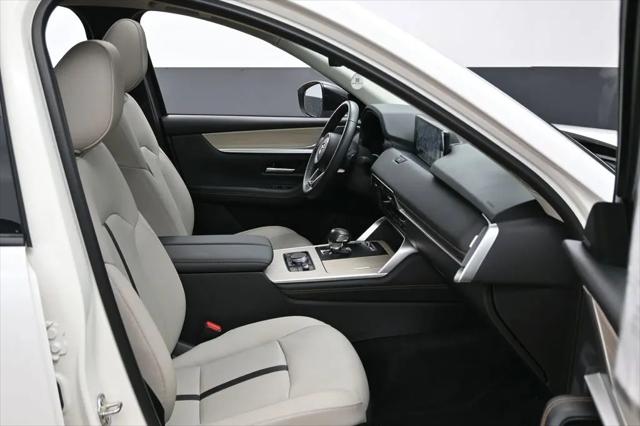 2025 Mazda X-90 Premium Sport