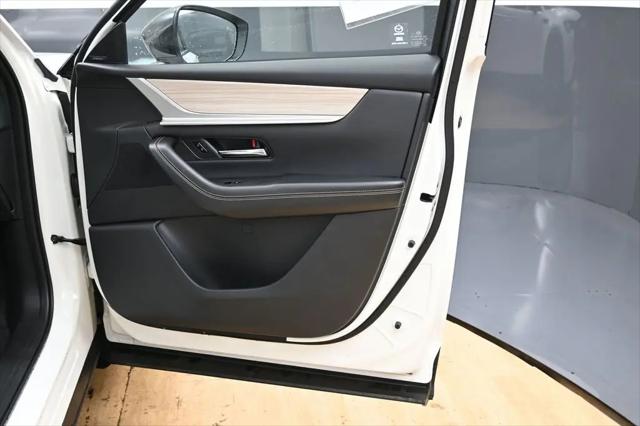2025 Mazda X-90 Premium Sport