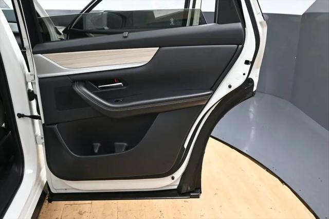 2025 Mazda X-90 Premium Sport