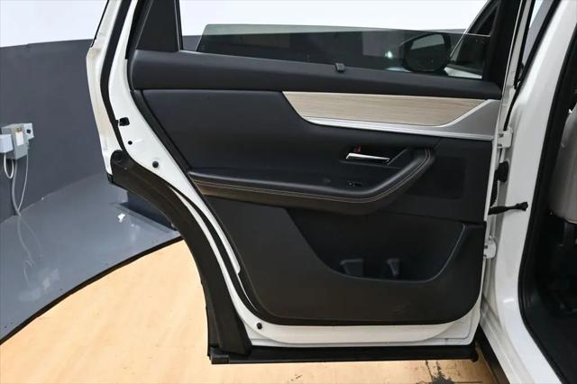 2025 Mazda X-90 Premium Sport
