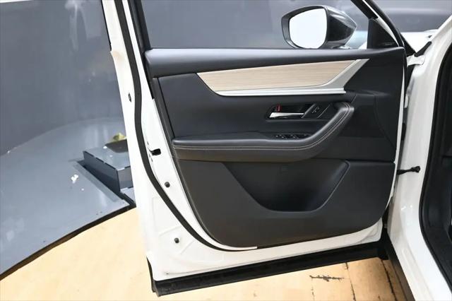 2025 Mazda X-90 Premium Sport