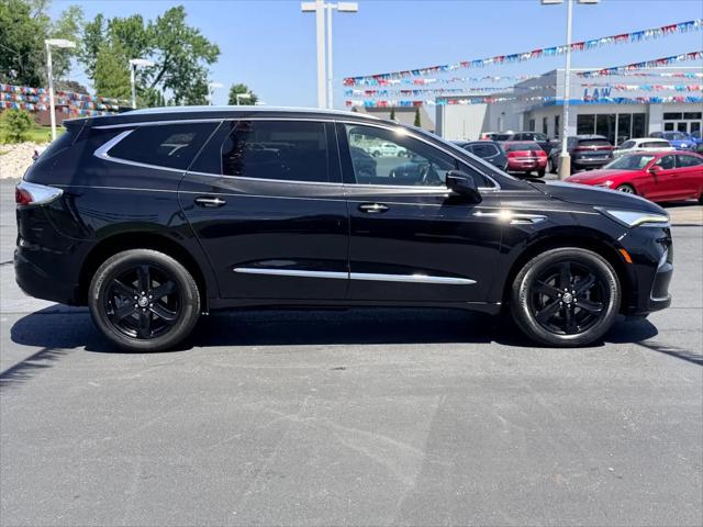 2023 Buick Enclave Essence AWD