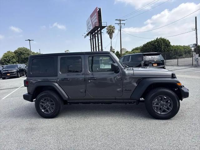 2025 Jeep Wrangler 4-Door Summit 4x4