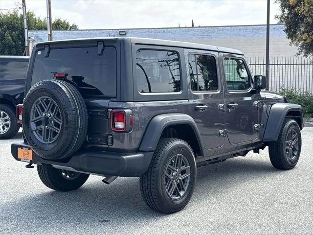 2025 Jeep Wrangler 4-Door Summit 4x4