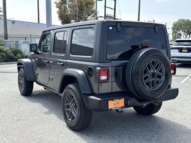 2025 Jeep Wrangler 4-Door Summit 4x4