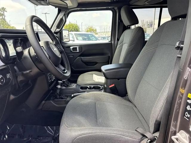 2025 Jeep Wrangler 4-Door Summit 4x4