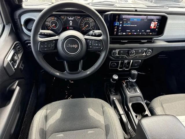 2025 Jeep Wrangler 4-Door Summit 4x4