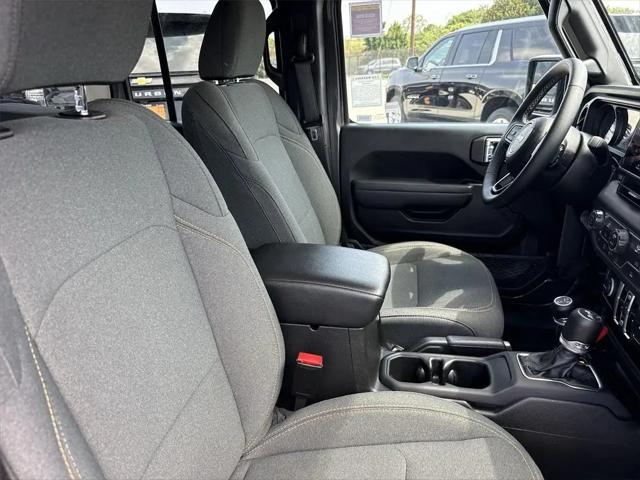 2025 Jeep Wrangler 4-Door Summit 4x4