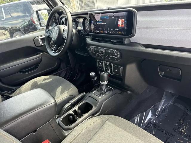 2025 Jeep Wrangler 4-Door Summit 4x4
