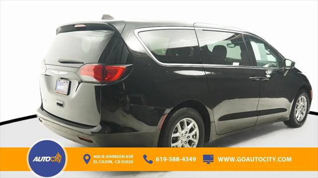 2023 Chrysler Voyager LX