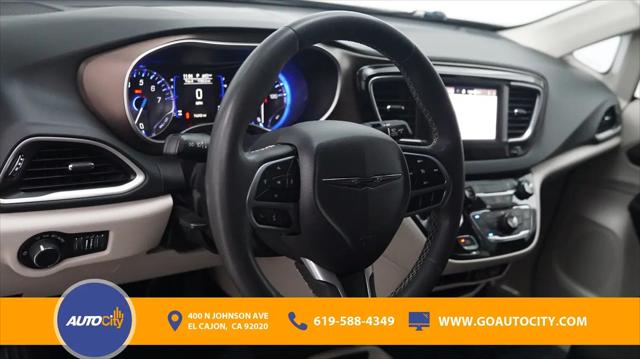 2023 Chrysler Voyager LX