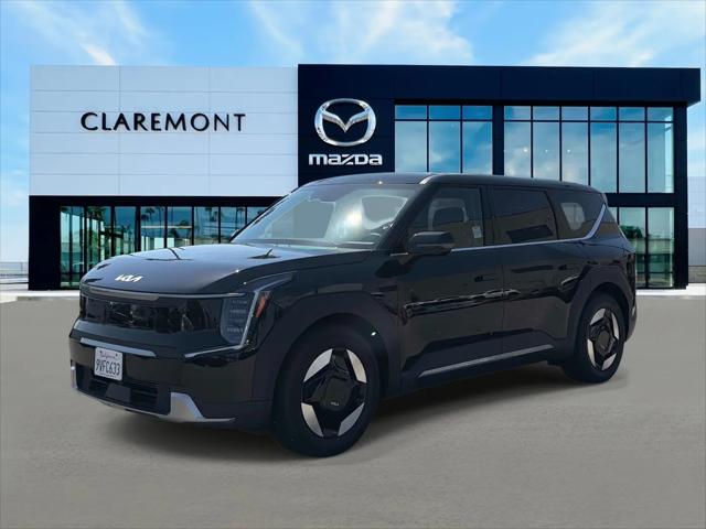 2026 Kia EV9 Light Long Range