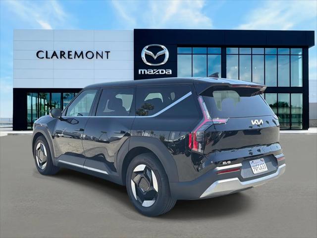 2026 Kia EV9 Light Long Range
