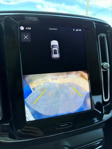 2025 Volvo XC40 B5 Core Bright Theme