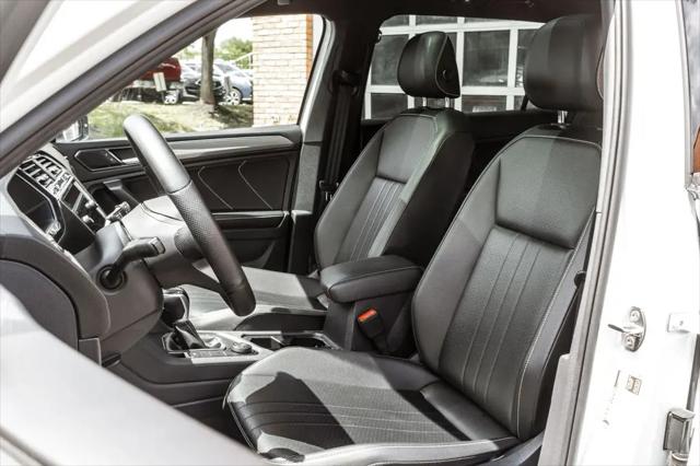 2022 Volkswagen Tiguan 2.0T SE R-Line Black