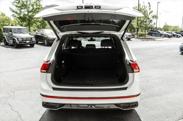2022 Volkswagen Tiguan 2.0T SE R-Line Black