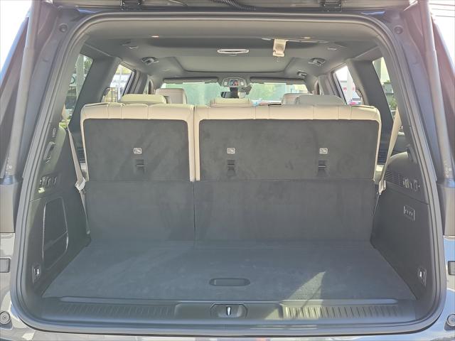 2026 Jeep Grand Wagoneer 4x2