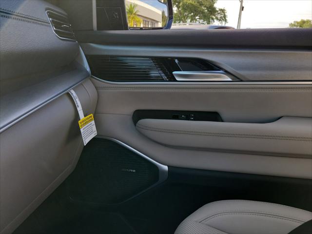 2026 Jeep Grand Wagoneer 4x2