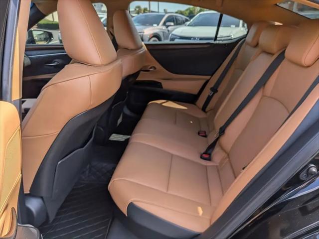 2024 Lexus ES 300h ES 300h