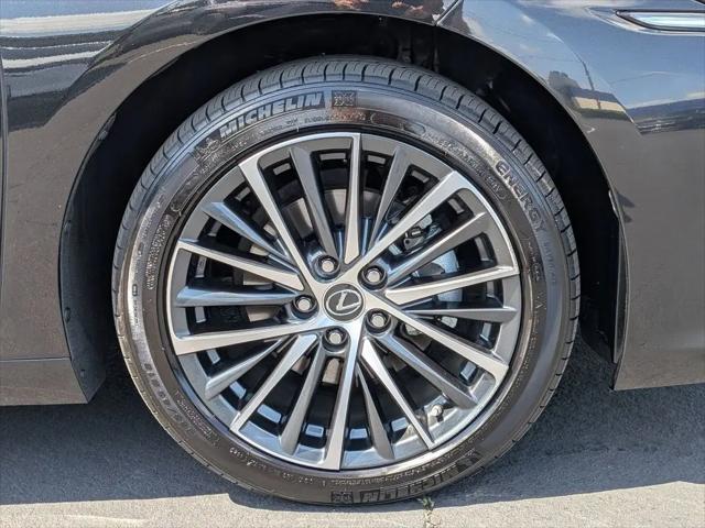 2024 Lexus ES 300h ES 300h