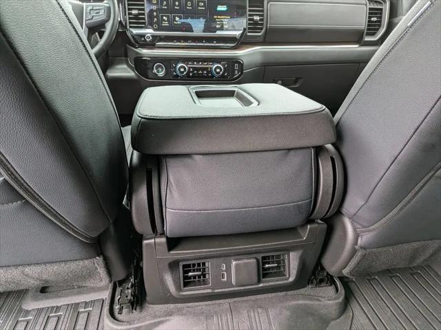 2024 GMC Sierra 1500 4WD Crew Cab Short Box Elevation with 3SB