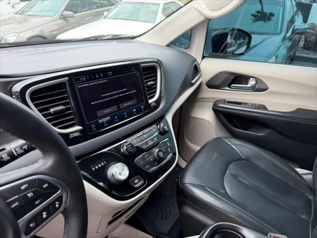2022 Chrysler Pacifica Touring L