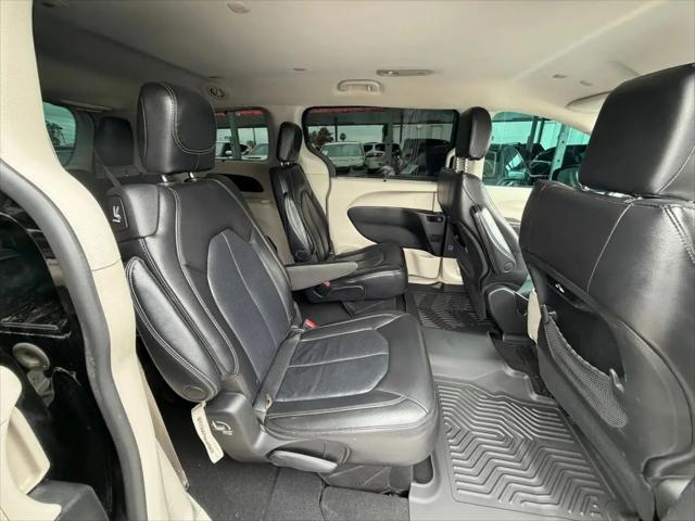 2022 Chrysler Pacifica Touring L