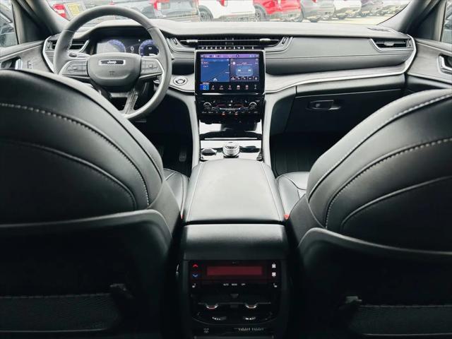 2025 Jeep Grand Cherokee L Limited 4x4