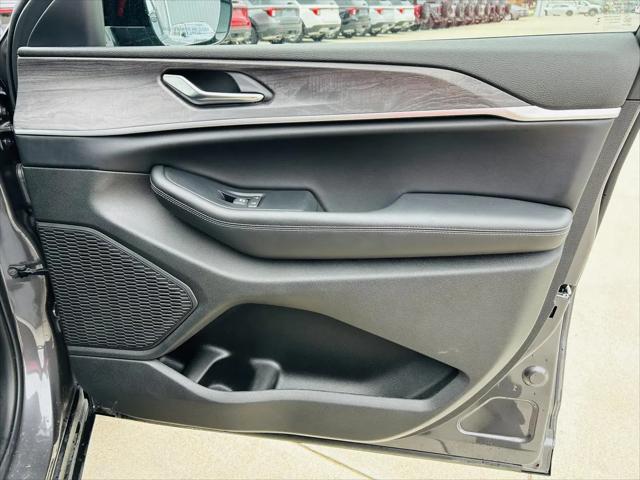 2025 Jeep Grand Cherokee L Limited 4x4