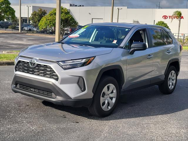 2025 Toyota RAV4 LE