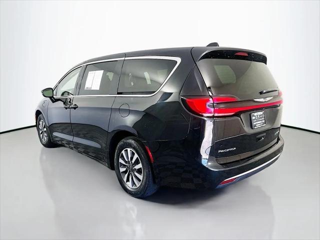 2022 Chrysler Pacifica Hybrid Touring L
