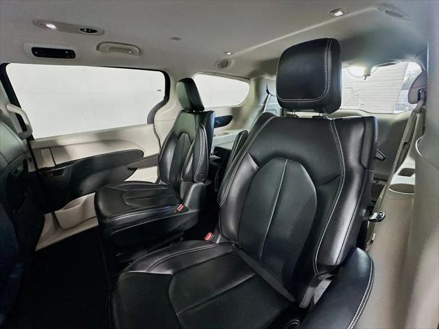2022 Chrysler Pacifica Hybrid Touring L