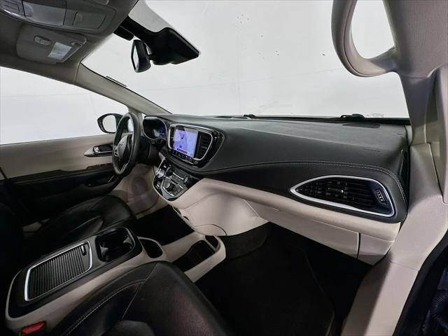 2022 Chrysler Pacifica Hybrid Touring L