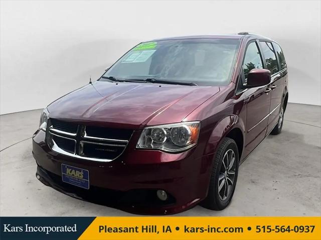 2017 Dodge Grand Caravan SXT for sale in Des Moines, IA