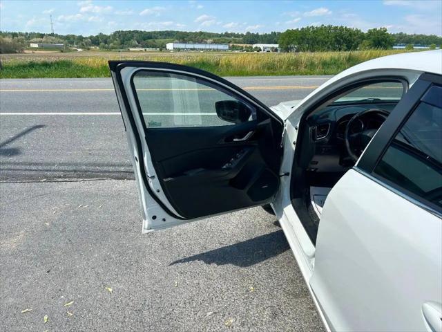 2015 Mazda Mazda3 i Grand Touring