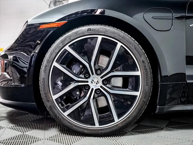 2025 Porsche Taycan Taycan