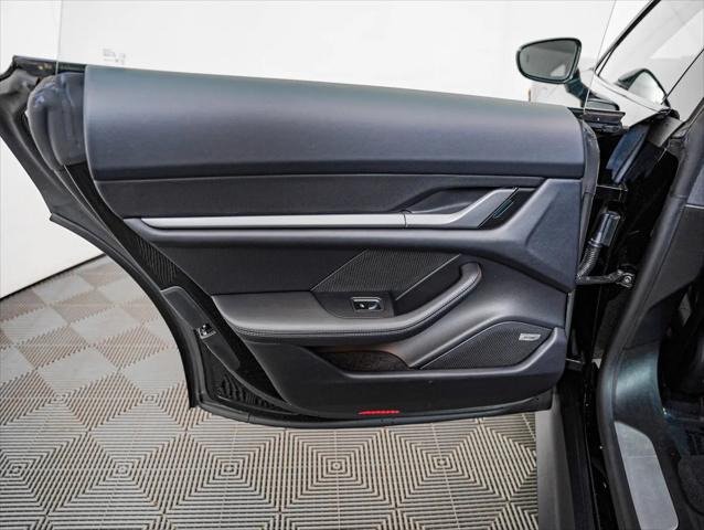 2025 Porsche Taycan Taycan