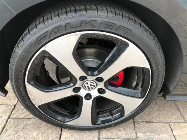2015 Volkswagen Golf GTI 2.0T SE 4-Door