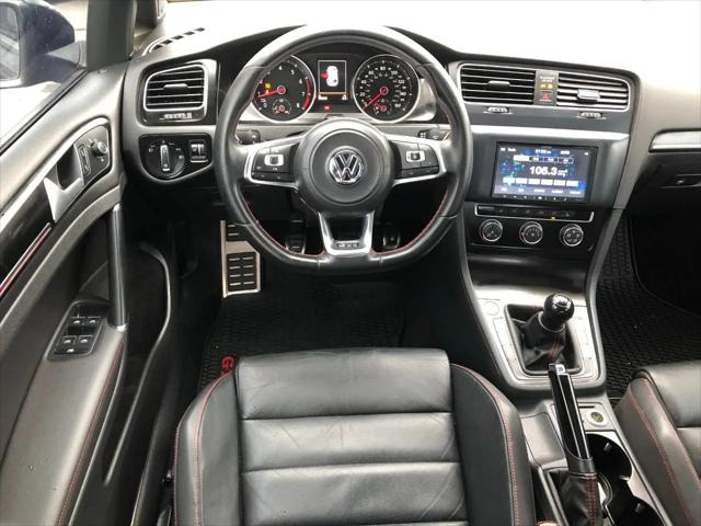 2015 Volkswagen Golf GTI 2.0T SE 4-Door